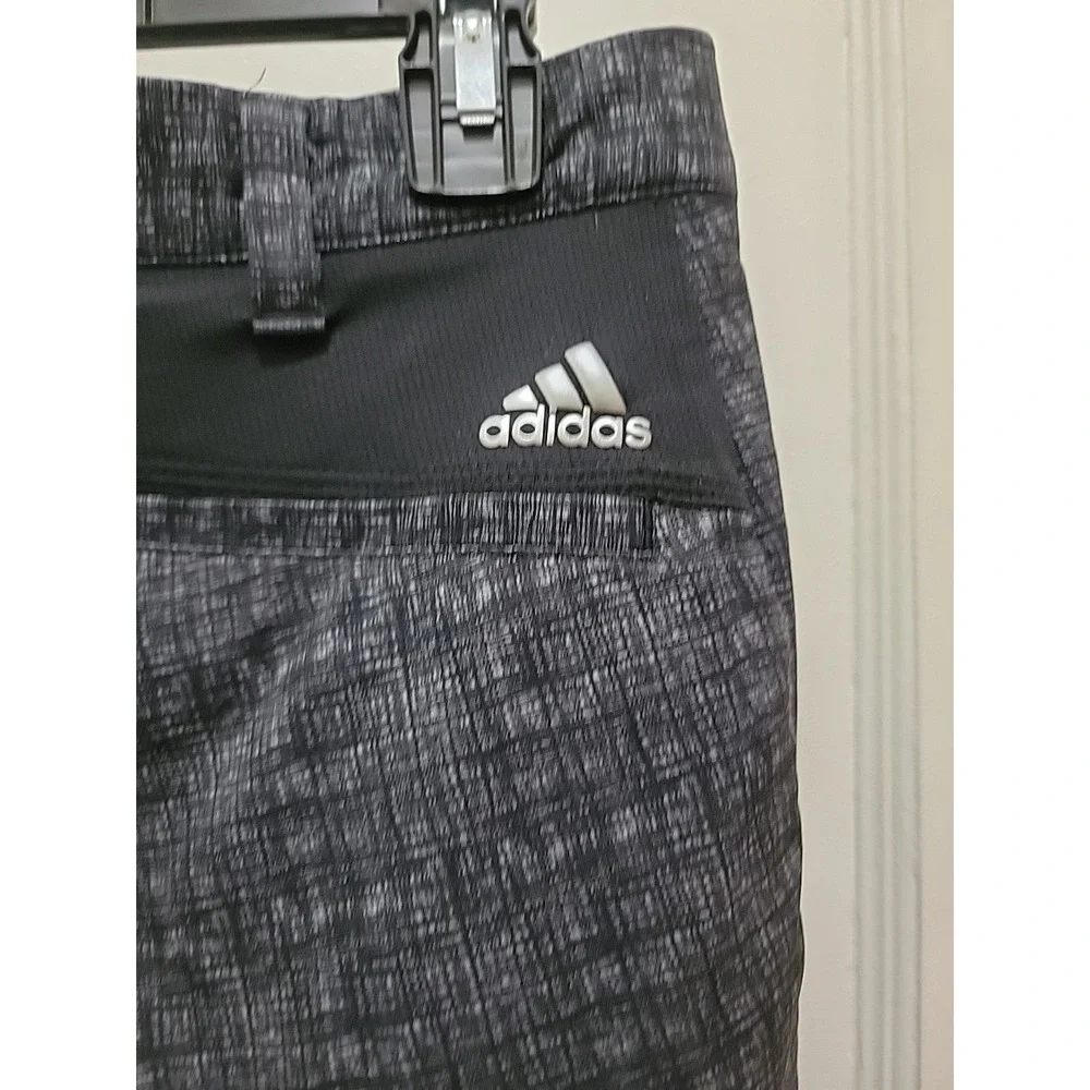 Adidas Golf Shorts Mens 32 Polyester Wicking Performance Black Gray Abstract